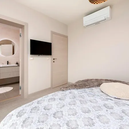 Salteria Iv Apartment *